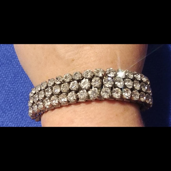 Vintage Expandable Prong-set Rhinestone Bracelet - Picture 5 of 9